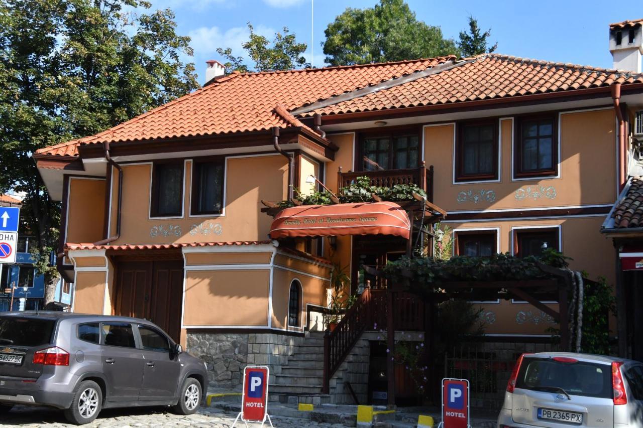 Family Hotel At Renaissance Square Plovdiv Kültér fotó