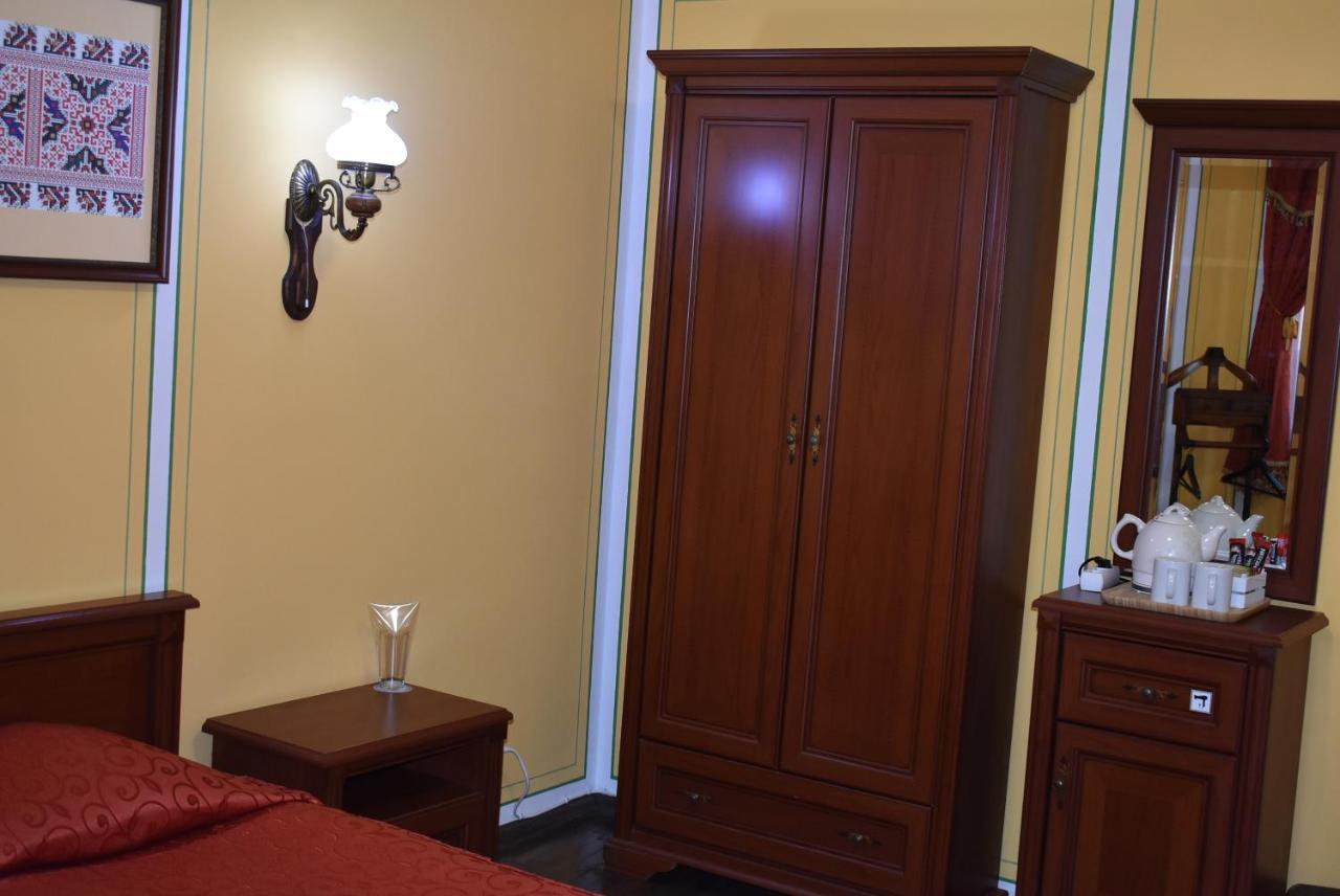 Family Hotel At Renaissance Square Plovdiv Kültér fotó