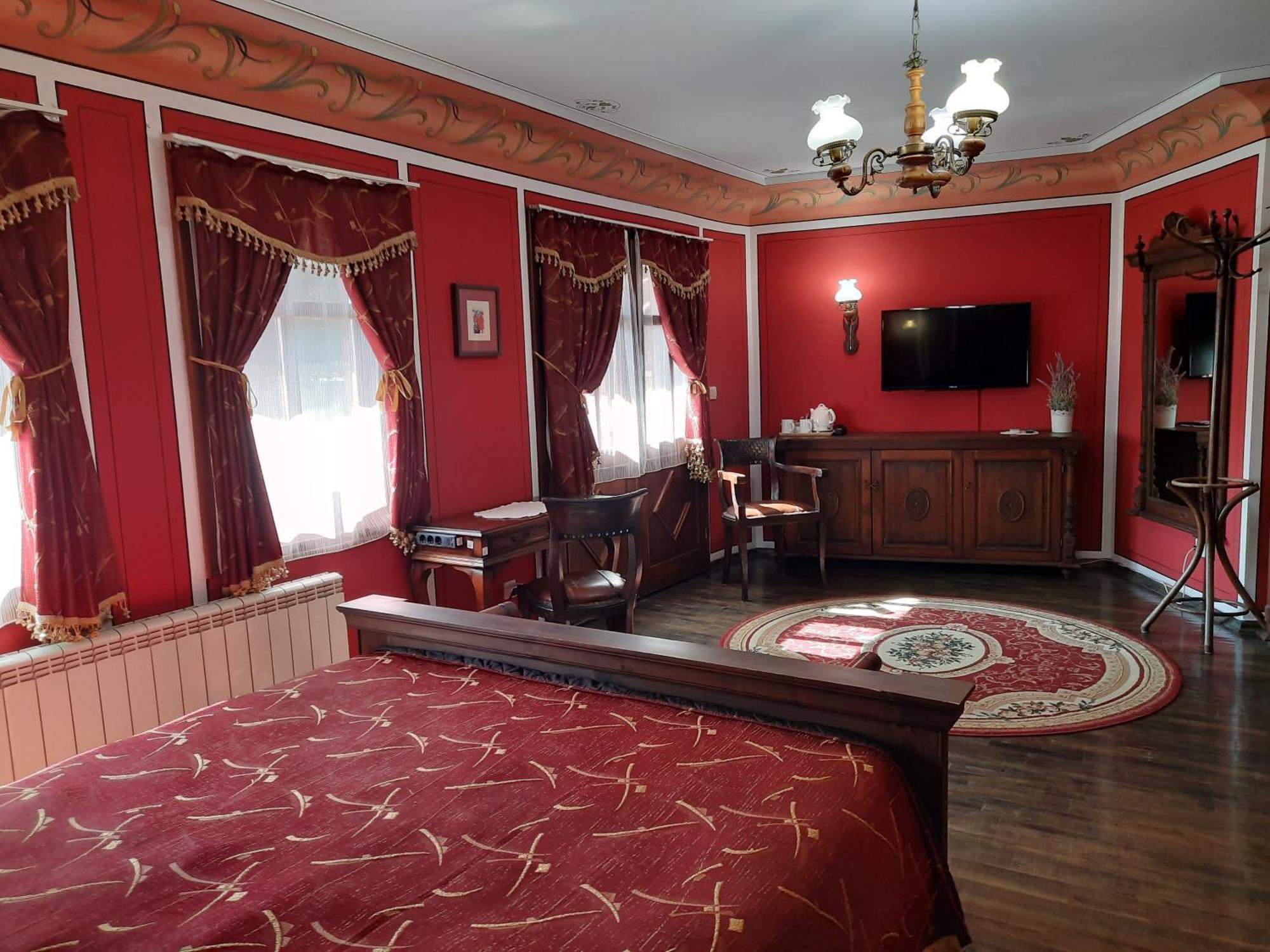 Family Hotel At Renaissance Square Plovdiv Kültér fotó