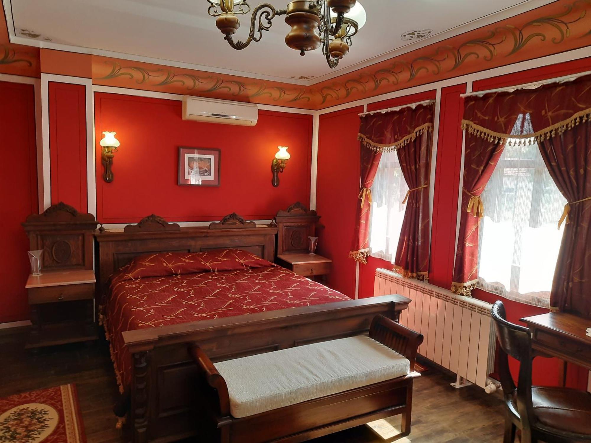 Family Hotel At Renaissance Square Plovdiv Kültér fotó