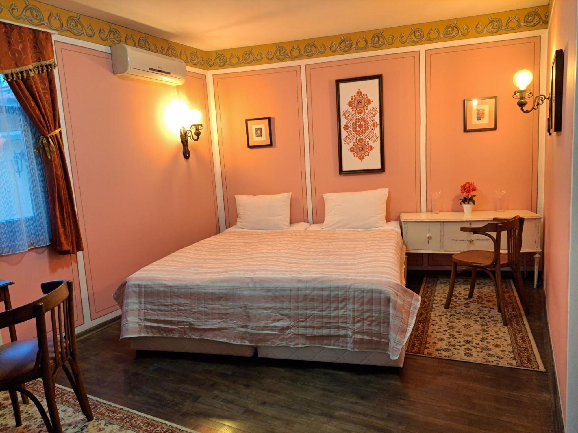 Family Hotel At Renaissance Square Plovdiv Kültér fotó
