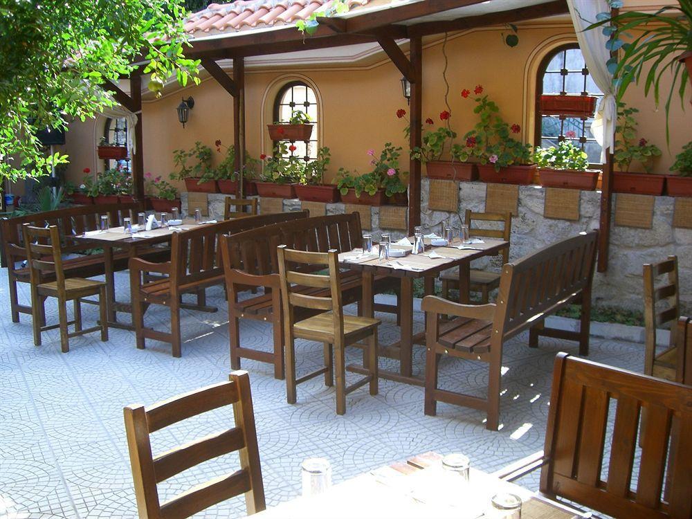 Family Hotel At Renaissance Square Plovdiv Kültér fotó